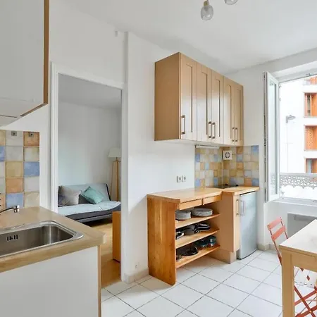 Studio Elegant A Deux Pas De La Place De La Nation